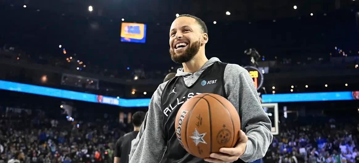 AYX Sports-NBA常规赛赛程吃紧，里尔今晨队长鼓劲，态度坚定，年轻球员得到机会(wnba排名比分赛程)