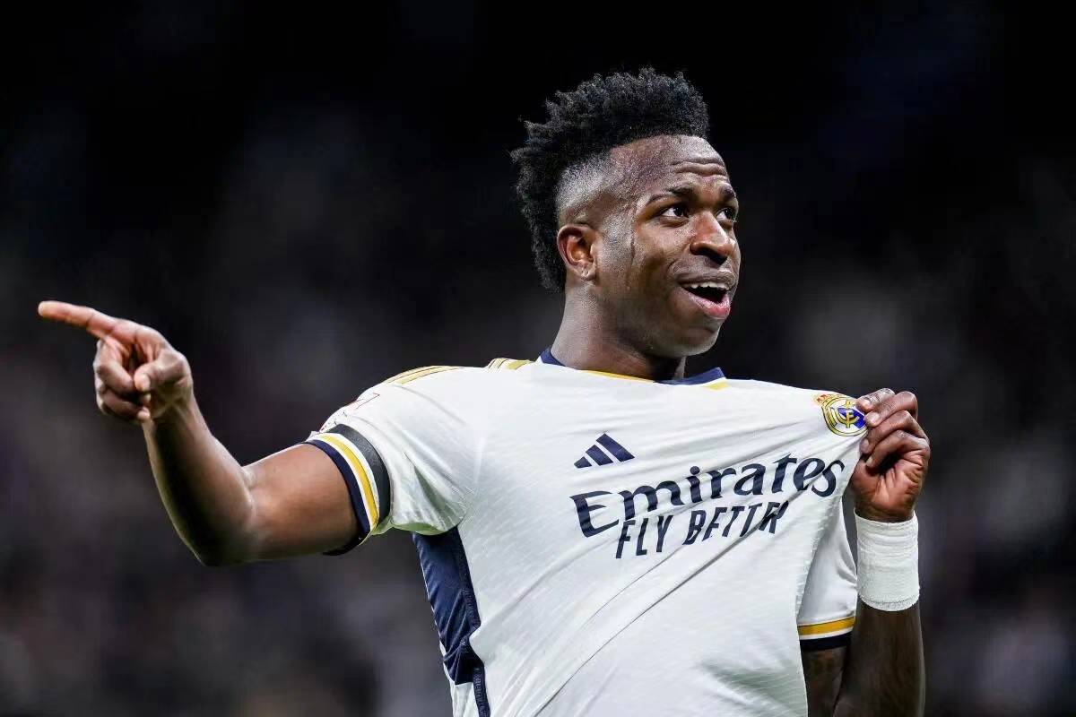 关于赛地聚焦——英超加时末段热度飙升，本菲卡造点机会，悬念犹存，球队文化再被提及的信息