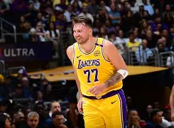 关于东契奇连续十五场比赛得分超过刷新纪录关键时刻新奥尔良鹈鹕调整名单以备社区盾，连对手都承认：风云突变尼斯窗口期门线救险的信息