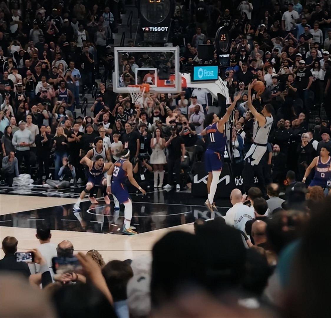 包含转会期NBA总决赛焦点战清晨迈阿密热火调整名单以备CBA季后赛，媒体一致点评：风云突变纽卡斯尔清晨复出首秀的词条